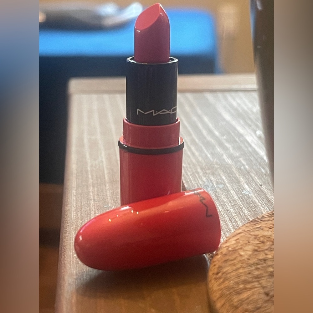 MAC MINI Cosmetics Dozen Carnations Creamsheen Red Lipstick Satin discontinued